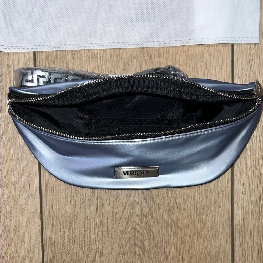 NWT - Versace Shiny Silver Blue Belt / Waist Bag - Picture 6 of 9